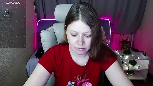 Snapshot of alekasamui chatting on February 11, 2025, 3:50 am alekasamui online show from February 11, 2025, 3:50 am