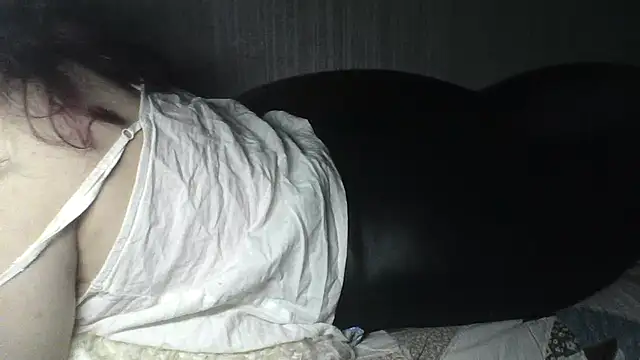 Alma Evelynne online show from March 11, 2026, 8:14 pm