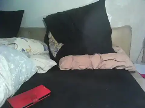 Snapshot of Alma_Evelynne chatting on September 24, 2025, 11:54 pm Alma Evelynne online show from September 24, 2025, 11:54 pm