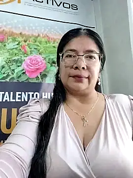 Snapshot of __valentina18 chatting on February 9, 2026, 1:42 pm valentina18 online show from February 9, 2026, 1:42 pm