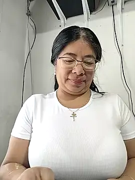 Snapshot of __valentina18 chatting on July 27, 2026, 1:07 pm valentina18 online show from July 27, 2026, 1:07 pm