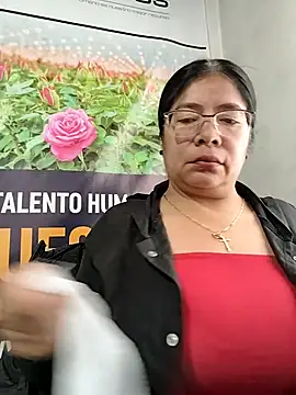 Snapshot of __valentina18 chatting on February 6, 2026, 12:56 pm valentina18 online show from February 6, 2026, 12:56 pm