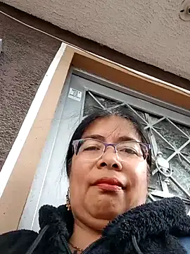   valentina18 online show from February 20, 2025, 8:47 pm