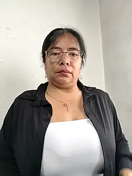 Snapshot of __valentina18 chatting on April 19, 2026, 1:12 pm valentina18 online show from April 19, 2026, 1:12 pm