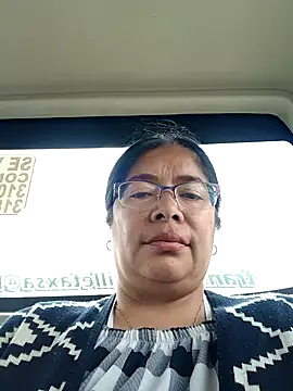   valentina18 online show from February 12, 2025, 4:44 pm