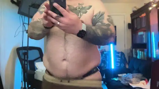 BeardedBear999 online show from August 3, 2026, 5:52 pm