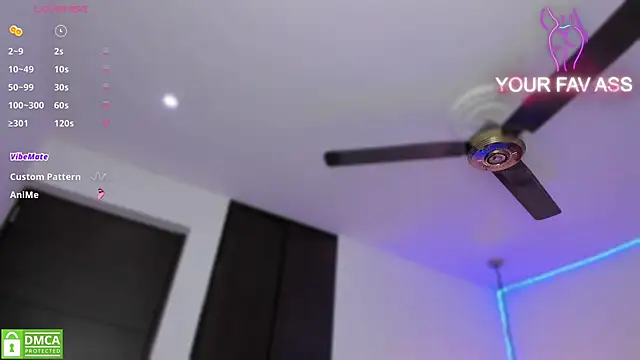 Snapshot of ava_blue chatting on March 10, 2025, 7:50 pm ava blue online show from March 10, 2025, 7:50 pm