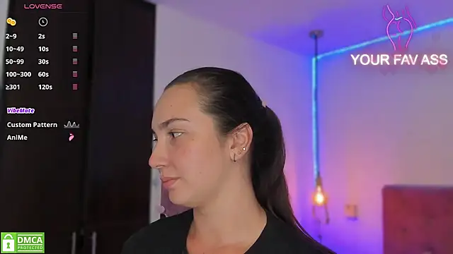 Snapshot of ava_blue chatting on March 9, 2025, 11:47 am ava blue online show from March 9, 2025, 11:47 am