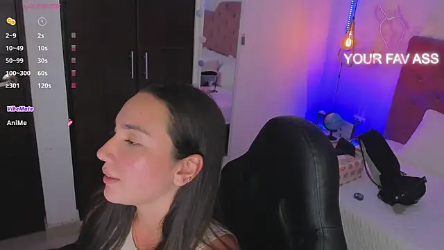 Snapshot of ava_blue chatting on March 22, 2025, 7:31 pm ava blue online show from March 22, 2025, 7:31 pm