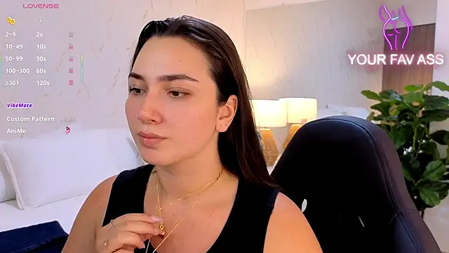 Snapshot of ava_blue chatting on September 22, 2025, 7:42 pm ava blue online show from September 22, 2025, 7:42 pm