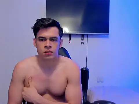 Snapshot of Lucian_Gomez_ chatting on October 1, 2025, 6:12 pm Lucian Gomez online show from October 1, 2025, 6:12 pm