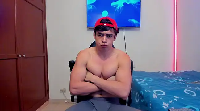 Snapshot of Lucian_Gomez_ chatting on March 4, 2025, 1:28 pm Lucian Gomez online show from March 4, 2025, 1:28 pm