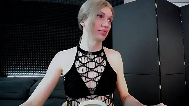 Snapshot of Hardy_Green chatting on September 25, 2025, 1:33 am Hardy Green online show from September 25, 2025, 1:33 am