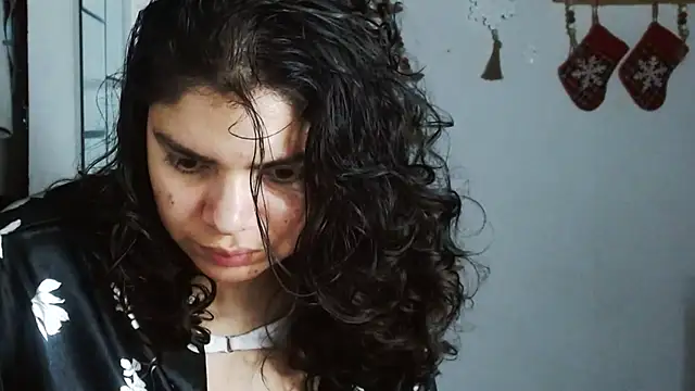 Snapshot of Nikkykora15 chatting on December 15, 2025, 1:11 am Nikkykora15 online show from December 15, 2025, 1:11 am