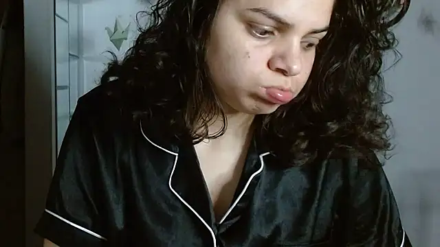 Snapshot of Nikkykora15 chatting on January 15, 2026, 1:53 am Nikkykora15 online show from January 15, 2026, 1:53 am