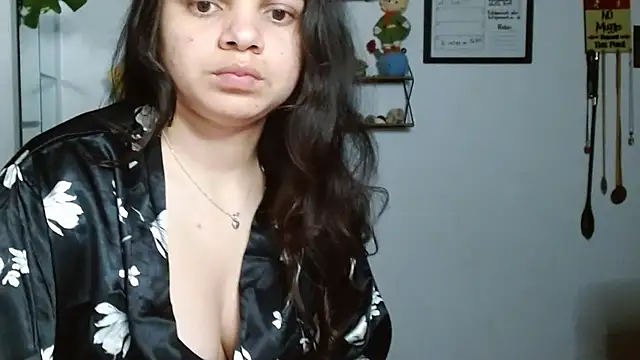 Snapshot of Nikkykora15 chatting on November 2, 2025, 12:26 am Nikkykora15 online show from November 2, 2025, 12:26 am