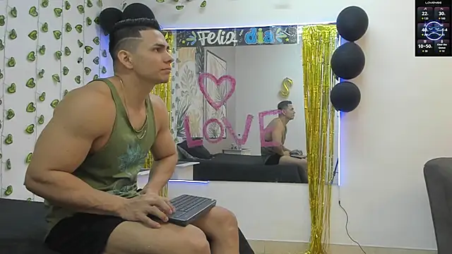 Snapshot of ChoreyTaiylor chatting on September 23, 2025, 3:19 pm ChoreyTaiylor online show from September 23, 2025, 3:19 pm