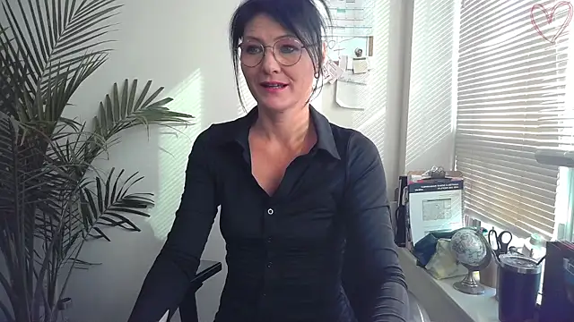 City Kat online show from November 17, 2025, 5:39 pm