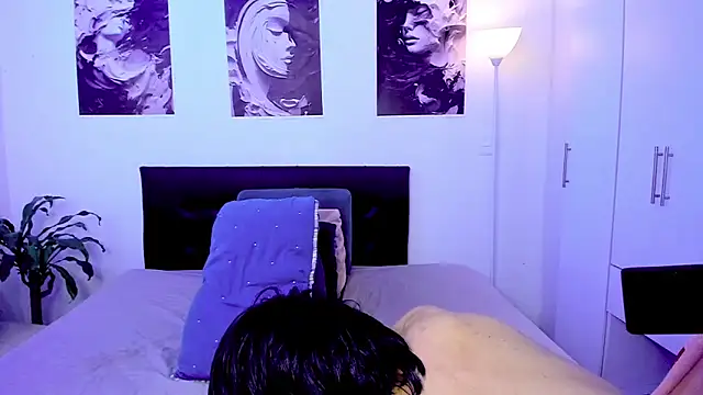 Eiden allenx online show from December 2, 2025, 4:09 pm