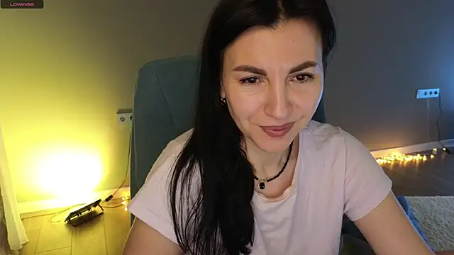Snapshot of Mary_love16 chatting on February 13, 2025, 12:43 pm Mary love16 online show from February 13, 2025, 12:43 pm