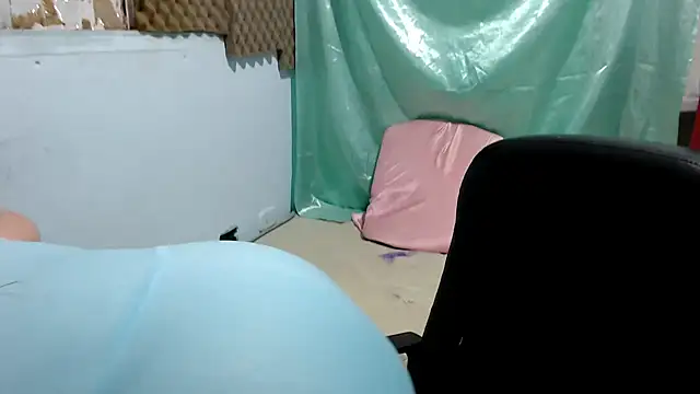 squirt322bbw online show from April 15, 2026, 4:22 pm