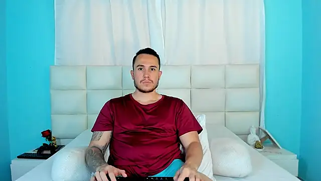 Snapshot of juan__jimenez chatting on October 14, 2025, 7:47 pm juan  jimenez online show from October 14, 2025, 7:47 pm