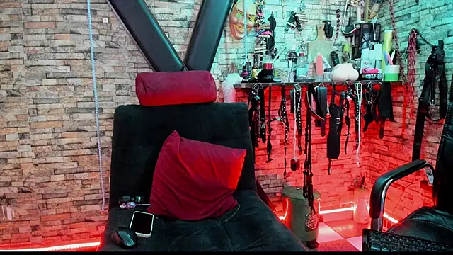 Snapshot of Liltildeman_moon chatting on September 27, 2025, 3:01 am Liltildeman moon online show from September 27, 2025, 3:01 am