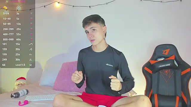 DustinLevine online show from December 3, 2024, 6:33 pm