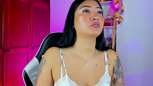 eymy-hadid online show from October 10, 2025, 2:40 pm