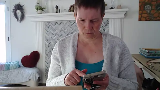 AuroraWillows online show from March 12, 2026, 3:38 pm