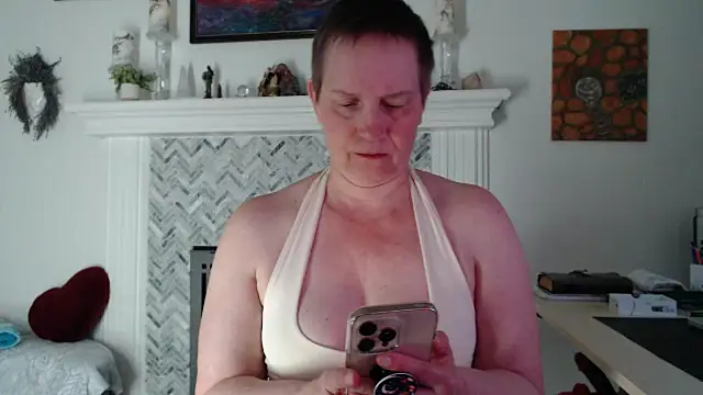 AuroraWillows online show from March 23, 2026, 2:11 am