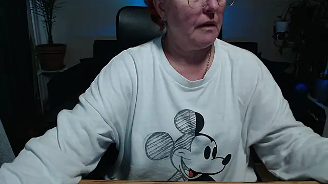 JoannaAndNeighbour online show from October 18, 2025, 10:17 am