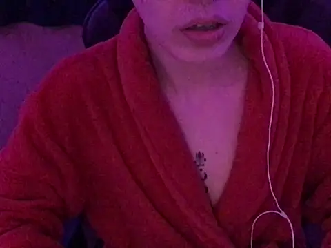 Snapshot of YumieCp chatting on March 10, 2025, 10:07 am YumieCp online show from March 10, 2025, 10:07 am