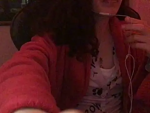 Snapshot of YumieCp chatting on February 26, 2025, 10:05 am YumieCp online show from February 26, 2025, 10:05 am