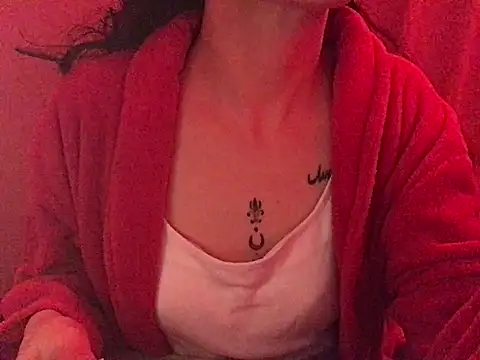 Snapshot of YumieCp chatting on March 4, 2025, 10:24 am YumieCp online show from March 4, 2025, 10:24 am