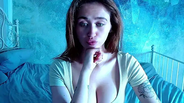 millllina online show from September 19, 2025, 1:04 pm