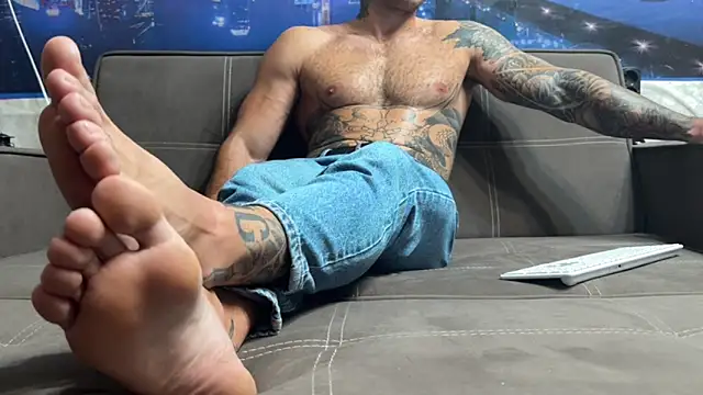 Mr YourGod online show from October 20, 2025, 5:09 am