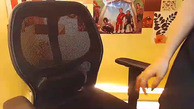 Snapshot of __Aashiii chatting on January 28, 2025, 8:57 am Aashiii online show from January 28, 2025, 8:57 am