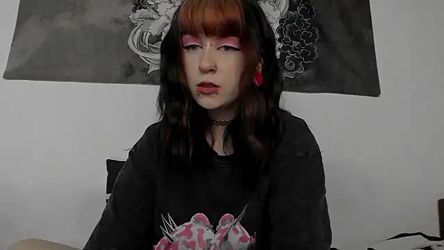 t0riayun0 online show from December 7, 2024, 2:14 am