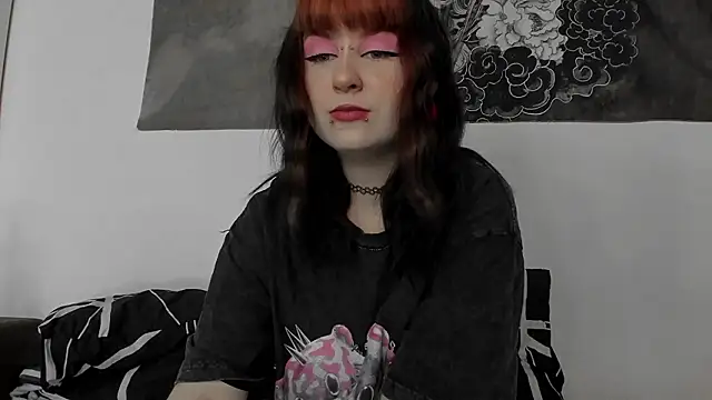 t0riayun0 online show from December 6, 2024, 11:08 pm