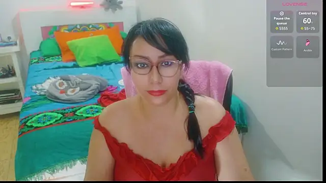 hottplay online show from July 18, 2026, 4:04 pm