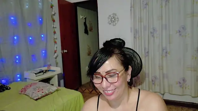 hottplay online show from December 4, 2024, 12:13 am