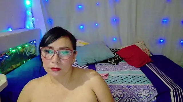 hottplay online show from December 5, 2024, 5:12 pm