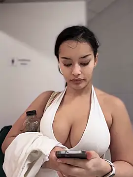 MistressBelleNoire online show from February 6, 2025, 11:37 pm