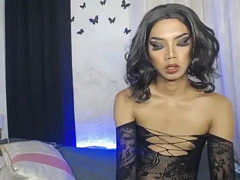 MirabelleNotch online show from November 19, 2025, 2:17 pm