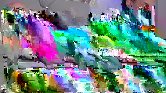 Snapshot of SensyTV chatting on January 6, 2025, 10:46 am SensyTV online show from January 6, 2025, 10:46 am