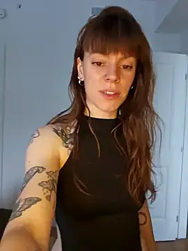 Snapshot of EmilieEdelana chatting on January 15, 2025, 1:31 pm EmilieEdelana online show from January 15, 2025, 1:31 pm