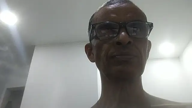 Snapshot of jrfm14 chatting on October 11, 2025, 3:46 pm jrfm14 online show from October 11, 2025, 3:46 pm