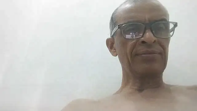 Snapshot of jrfm14 chatting on October 5, 2025, 3:41 am jrfm14 online show from October 5, 2025, 3:41 am