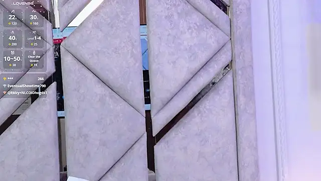 Sara Boom online show from October 15, 2025, 1:52 pm